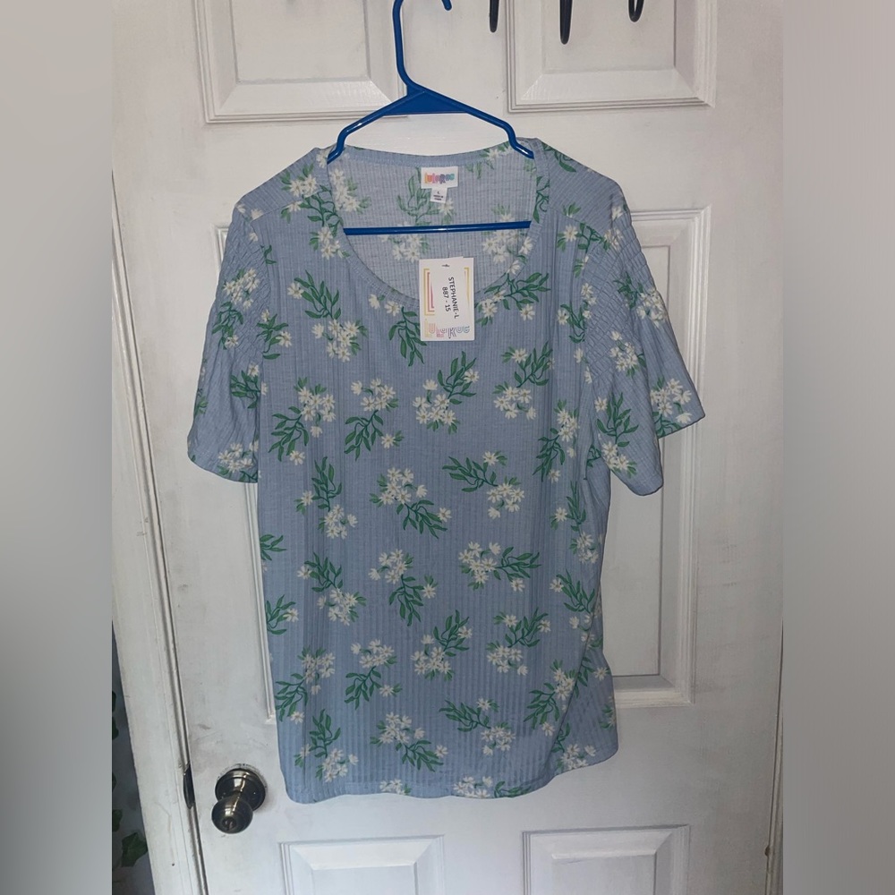 LulaRoe “Stephanie” Top - Picture 3 of 6
